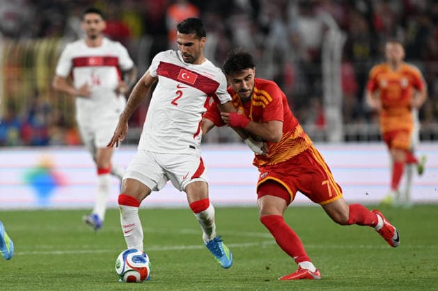 Turkiye v North Macedonia - Friendly match ISTANBUL, TURKIYE - JUNE 1: Zeki Celik (2) of Turkiye in action against Eljif Elmas (7) of North Macedonia during the International Friendly, Länderspiel, Nationalmannschaft match between Turkiye and North Macedonia at Chobani Stadium, on June 1, 2026, in Istanbul, Turkiye. Ahmet Okatali Anadolu Istanbul Turkey. Editorial use only. Please get in touch for any other usage.  Copyright: x2026xAnadoluxAhmetxOkatalix