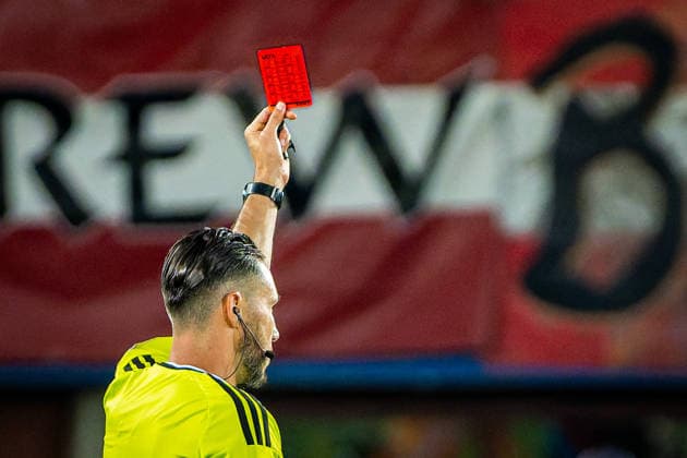 SOCCER - AUT vs TUN, test match VIENNA,AUSTRIA,01.JUN.26 - SOCCER - OEFB international test match, Austria vs Tunisia. Image shows referee Jeremie Pignard (FRA) showing Konrad Laimer (AUT) a red card.  GEPAxpictures xKevinxHackner