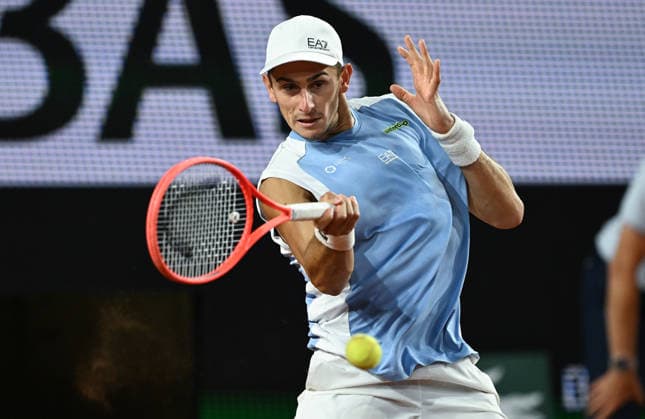 2026 French Open, Roland-Garros - Day 9 PARIS, FRANCE - JUNE 1: Frances Tiafoe of United States in action against Matteo Arnaldi of Italy in the men s singles match on day 9 of the French Open tennis tournament at the Roland-Garros Complex in Paris on June 1, 2026. Burak Akbulut Anadolu Paris France. Editorial use only. Please get in touch for any other usage.  Copyright: x2026xAnadoluxBurakxAkbulutx