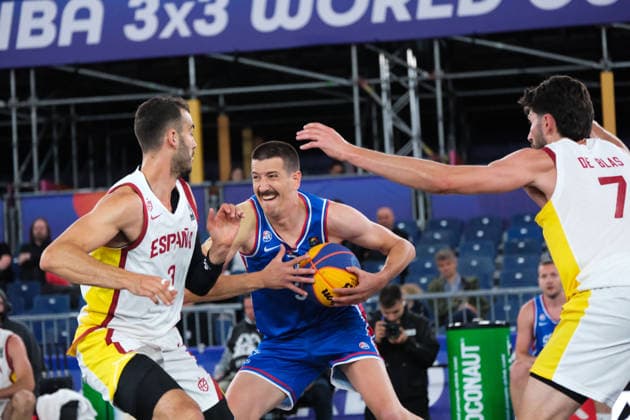 June 1, 2026, Warsaw, Masovian Voivodeship, Poland: SerbiaÃ¢â‚¬â ¢s STRAHINJA STOJACIC (3) in action against SpainÃ¢â‚¬â ¢s GUIM EXPOSITO (3) and DIEGO DE BLAS (7) during a FIBA 3x3 Basketball World Cup menÃ¢â‚¬â ¢s Pool A game between Serbia and Spain in Warsaw, Poland. Warsaw Poland - ZUMAk204 20260601_zip_k204_119 Copyright: xRomanxKozielx