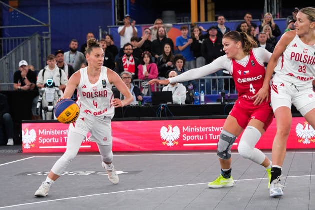 June 1, 2026, Warsaw, Masovian Voivodeship, Poland: PolandÃ¢â‚¬â ¢s ANNA PAWLOWSKA (4) and WERONIKA TELENGA (33) in action against CzechiaÃ¢â‚¬â ¢s LUCIE SVATONOVA (4) during a FIBA 3x3 Basketball World Cup womenÃ¢â‚¬â ¢s Pool A game between Poland and Czechia in Warsaw, Poland. Warsaw Poland - ZUMAk204 20260601_zip_k204_108 Copyright: xRomanxKozielx