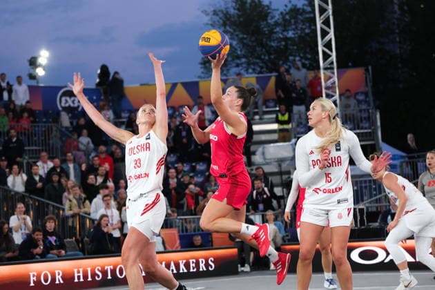 June 1, 2026, Warsaw, Masovian Voivodeship, Poland: CzechiaÃ¢â‚¬â ¢s KAROLINA SOTOLOVA (9) and PolandÃ¢â‚¬â ¢s WERONIKA TELENGA (33) and KLAUDIA GERTCHEN (15) in action during a FIBA 3x3 Basketball World Cup womenÃ¢â‚¬â ¢s Pool A game between Poland and Czechia in Warsaw, Poland. Warsaw Poland - ZUMAk204 20260601_zip_k204_102 Copyright: xRomanxKozielx
