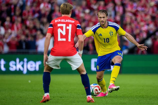 260601 Andreas Schjelderup of Norway and Benjamin Nygren of Sweden during the International Friendly, Länderspiel, Nationalmannschaft football match between Norway and Sweden on June 1, 2026 in Oslo. Photo: Joel Marklund BILDBYRAN kod JM JM0820 bbeng fotboll football soccer fotball träningslandskamp privatlandskamp landskamp international friendly norge norway sverige sweden sverige a Copyright: JOELxMARKLUND BB260601JM187