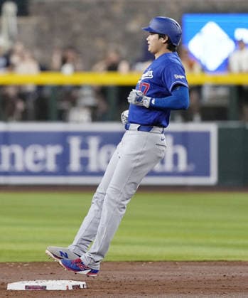 Baseball: Dodgers vs. Diamondbacks Los Angeles Dodgers designated hitter Shohei Ohtani reaches second base after hitting a double in the third inning of a baseball game against the Arizona Diamondbacks at Chase Field in Phoenix, Arizona, on June 1, 2026.  A14AA0005617418P