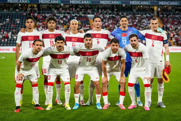 Turkiye v North Macedonia - International Friendly, Länderspiel, Nationalmannschaft Match Turkiye poses for a team photo during the international friendly match between Turkiye and North Macedonia at Chobani Stadium on June 1, 2026, in Istanbul, Turkey. Istanbul Istanbul Turkey  Copyright: xYagizxGurtugx originalFilename:gurtug-trkiyevs260601_npsMM.jpg