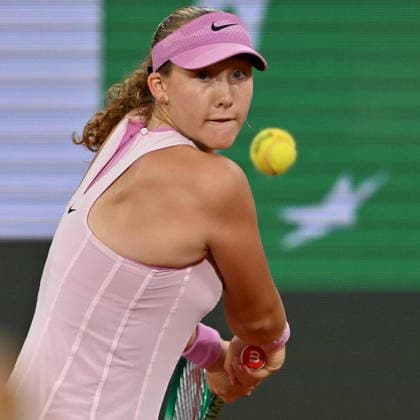 2026 French Open, Roland-Garros - Day 10 PARIS, FRANCE - JUNE 02: Mirra Andreeva competes against Sorana Cirstea (not seen) of Romania during their women s singles quarter-final match on day ten of the French Open (Roland Garros) tennis tournament in Paris, France, on June 02, 2026. Mustafa Yalcin Anadolu Paris France. Editorial use only. Please get in touch for any other usage.  Copyright: x2026xAnadoluxMustafaxYalcinx