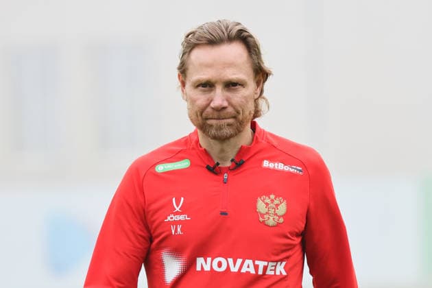 RUSSIA, KHIMKI - JUNE 2, 2026: Head coach Valery Karpin attends a practice session of the Russian national football team at the Novogorsk Training Centre in Khimki, northwest of Moscow Russian National Football Team Training Outside Moscow  - ZUMAt113 20260602_zaa_t113_030 Copyright: xSergeixSavostyanovx
