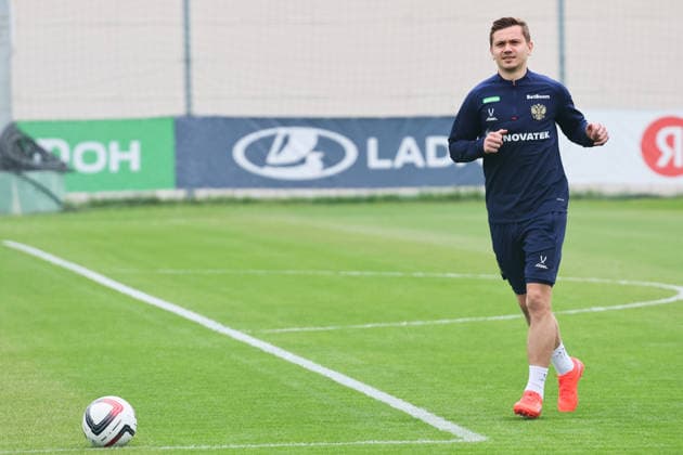RUSSIA, KHIMKI - JUNE 2, 2026: Player Ivan Oblyakov attends a practice session of the Russian national football team at the Novogorsk Training Centre in Khimki, northwest of Moscow Russian National Football Team Training Outside Moscow  - ZUMAt113 20260602_zaa_t113_035 Copyright: xSergeixSavostyanovx