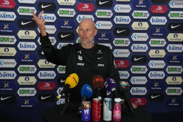 Stale Solbakken greets the press for departure to the World Cup Oslo 20260602 National team manager Stale Solbakken greets the press at Ullevaal Stadium for departure to the World Cup in the USA Photo Ole Berg Rusten NTB Oslo Norway EDITORIAL USE ONLY RESTRICTED USE FOR BETTING COMPANIES  Copyright: xOlexBerg-Rustenx xNTBx