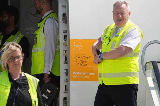A350-900 Wuppertal der Lufthansa steht zum Einstieg für die Nationalelf bereit - Frankfurt 02.06.2026: Abflug der Deutschen Nationalmannschaft zur WM in die USA