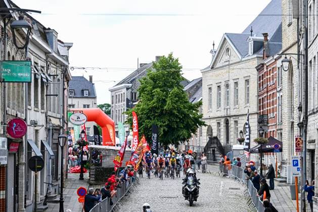 Tour de Wallonie 2026 Stage 2 LIBRAMONT-CHEVIGNY, BELGIUM - JUNE 02 : Illustration picture of the start of the race during stage 2 of the 47th edition of Ethias Tour de Wallonie an UCI ProSeries 2.Pro cycling road race stage for Men Elite of 192.1 km with start in Jodoigne and finish in Libramont-Chevigny on June 2, 2026 in Libramont-Chevigny, Belgium, 02 06 2026 ( Motordriver Pieter Van Herzele - Libramont-Chevigny Belgium  Copyright: xVincentxKalutx