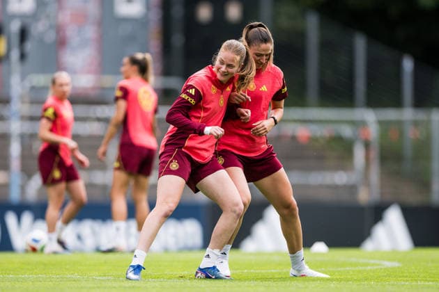 COLOGNE, GERMANY - JUNE 02: Sjoeke Nuesken (Nüsken, Nusken, Germany, 9) and Melissa Koessler (Kössler, Kossler, Germany, 18) leaning against each other during a training session prepare for the UEFA European Qualifiers for the FIFA Women™s World Cup 2027 between Germany vs. Norway at Sportpark Hoehenberg on June 02, 2026 in Mainz, Germany. North Rhine Westphalia Germany Copyright: xSteffiexWunderlx