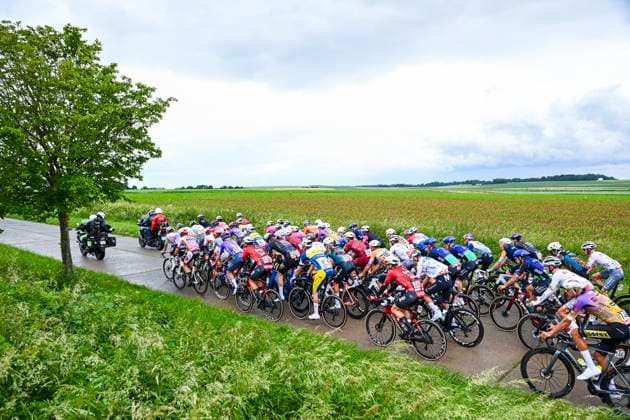 Tour de Wallonie 2026 Stage 2 LIBRAMONT-CHEVIGNY, BELGIUM - JUNE 02 : Illustration picture of the peloton during stage 2 of the 47th edition of Ethias Tour de Wallonie an UCI ProSeries 2.Pro cycling road race stage for Men Elite of 192.1 km with start in Jodoigne and finish in Libramont-Chevigny on June 2, 2026 in Libramont-Chevigny, Belgium, 02 06 2026 ( Motordriver Pieter Van Herzele - Libramont-Chevigny Belgium  Copyright: xVincentxKalutx