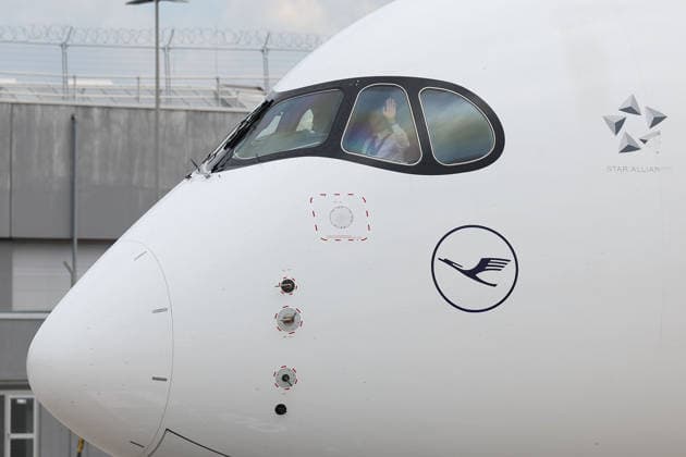 FRANKFURT AM MAIN, DEUTSCHLAND 02. Juni 2026: Die deutsche Männer-Nationalmannschaft beim offiziellen Abflug nach Nordamerika am Flughafen Frankfurt vor Beginn der FIFA Fußball-Weltmeisterschaft 2026. Der Deutsche Fußball-Bund (DFB) und Lufthansa verabschieden das Team auf dem Weg zum größten Fußballturnier der Welt. v.l., Kapitän sagt schuss Copyright: JoaquimxFerreira