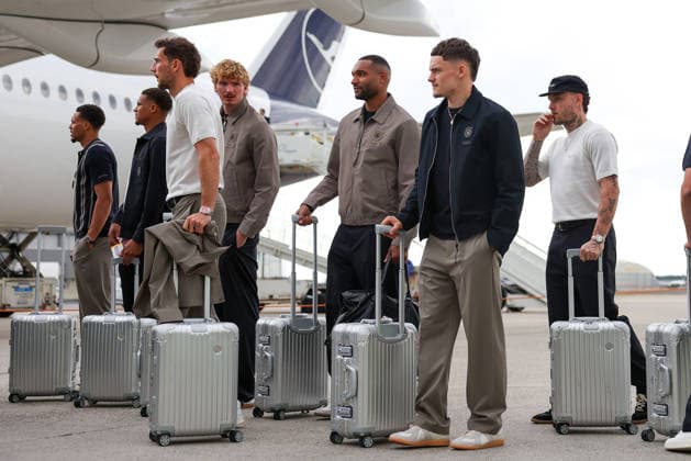 FRANKFURT AM MAIN, DEUTSCHLAND 02. Juni 2026: Die deutsche Männer-Nationalmannschaft beim offiziellen Abflug nach Nordamerika am Flughafen Frankfurt vor Beginn der FIFA Fußball-Weltmeisterschaft 2026. Der Deutsche Fußball-Bund (DFB) und Lufthansa verabschieden das Team auf dem Weg zum größten Fußballturnier der Welt. v.l.,Leon Goretzka (Germany), Nick Woltemade (Germany), Jonathan Tah (Germany), Nathaniel Brown (Germany) und David Raum (Germany) Copyright: JoaquimxFerreira
