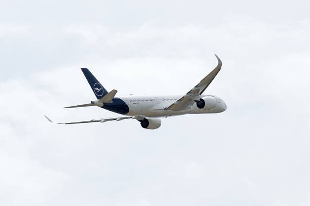 FRANKFURT AM MAIN, DEUTSCHLAND 02. Juni 2026: Die deutsche Männer-Nationalmannschaft beim offiziellen Abflug nach Nordamerika am Flughafen Frankfurt vor Beginn der FIFA Fußball-Weltmeisterschaft 2026. Der Deutsche Fußball-Bund (DFB) und Lufthansa verabschieden das Team auf dem Weg zum größten Fußballturnier der Welt. v.l., Copyright: JoaquimxFerreira