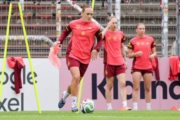 02.06.2026, xgrfx, Fussball DFB-Medientermine, Deutsche Frauennationalmannschaft - Training v.l. Lisanne Gräwe (Deutsche Frauennationalmannschaft) (DFL DFB REGULATIONS PROHIBIT ANY USE OF PHOTOGRAPHS as IMAGE SEQUENCES and or QUASI-VIDEO) Köln