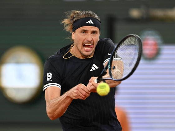 2026 French Open, Roland-Garros - Day 10 PARIS, FRANCE - JUNE 02: Rafael Jodar of Spain competes with Alexander Zverev of Germany during their Men s Singles quarter-final match on Day Ten of the 2026 French Open at Roland Garros on June 02, 2026 in Paris, France. Mustafa Yalcin Anadolu Paris France. Editorial use only. Please get in touch for any other usage.  Copyright: x2026xAnadoluxMustafaxYalcinx