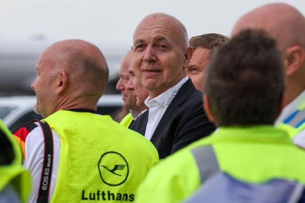 FRANKFURT AM MAIN, DEUTSCHLAND 02. Juni 2026: Die deutsche Männer-Nationalmannschaft beim offiziellen Abflug nach Nordamerika am Flughafen Frankfurt vor Beginn der FIFA Fußball-Weltmeisterschaft 2026. Der Deutsche Fußball-Bund (DFB) und Lufthansa verabschieden das Team auf dem Weg zum größten Fußballturnier der Welt. v.l., Bernd Neuendorf DFB-Präsident. Copyright: JoaquimxFerreira