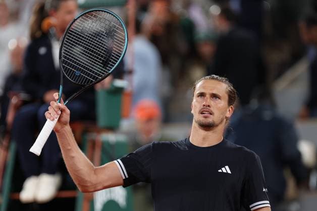 ROLAND GARROS PHOTOPQR LE PARISIEN Le Parisien Arnaud Journois ; PARIS ; 02 06 2026 ; Paris. Stade Roland Garros, le 2 juin 2026. Tennis. Internationaux de France de Roland Garros. Simple Messieurs Court Philippe Chatrier - 1 4 finale Alexander Zverev vs Rafael Jodar Photo Le Parisien Arnaud Journois PARIS France  Copyright: xPHOTOPQR LExPARISIEN MAXPPPxLexParisienx xArnaudxJournoisx 20260602LPA9553 20260602LPA9553