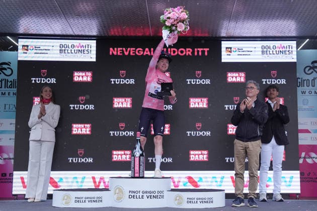 Netherlands™s Anna van der Breggen of Team SD Worx - Protime™s (pink jersey) winner of the stage on the podium during Stage 4, an individual time trial, of the Giro d™Italia Women, from Belluno to Nevegal, Italy - Tuesday June 2, 2026  Copyright: xDavidexSpada LaPressex