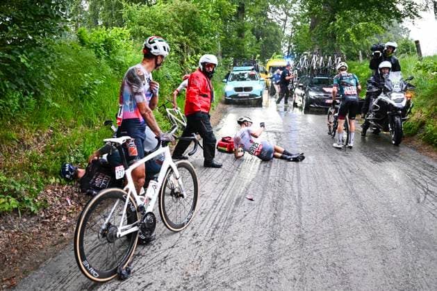 Tour de Wallonie 2026 Stage 2 LIBRAMONT-CHEVIGNY, BELGIUM - JUNE 02 : Marx Louis (BEL) of Color Code - Alu Center, Spreafico Matteo (ITA) of Mg.K Vis Costruzioni e Ambiente in a crash during stage 2 of the 47th edition of Ethias Tour de Wallonie an UCI ProSeries 2.Pro cycling road race stage for Men Elite of 192.1 km with start in Jodoigne and finish in Libramont-Chevigny on June 2, 2026 in Libramont-Chevigny, Belgium, 02 06 2026 ( Motordriver Pieter Van Herzele - Libramont-Chevigny Belgium  Copyright: xVincentxKalutx