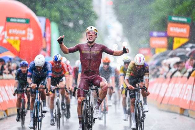 Tour de Wallonie 2026 Stage 2 LIBRAMONT-CHEVIGNY, BELGIUM - JUNE 02 : Oliver Ben (NZL) of Modern Adventure Pro Cycling celebrating his victory during stage 2 of the 47th edition of Ethias Tour de Wallonie an UCI ProSeries 2.Pro cycling road race stage for Men Elite of 192.1 km with start in Jodoigne and finish in Libramont-Chevigny on June 2, 2026 in Libramont-Chevigny, Belgium, 02 06 2026 ( Motordriver Pieter Van Herzele - Libramont-Chevigny Belgium  Copyright: xVincentxKalutx