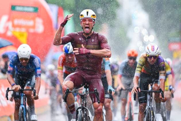 Tour de Wallonie 2026 Stage 2 LIBRAMONT-CHEVIGNY, BELGIUM - JUNE 02 : Oliver Ben (NZL) of Modern Adventure Pro Cycling celebrating his victory during stage 2 of the 47th edition of Ethias Tour de Wallonie an UCI ProSeries 2.Pro cycling road race stage for Men Elite of 192.1 km with start in Jodoigne and finish in Libramont-Chevigny on June 2, 2026 in Libramont-Chevigny, Belgium, 02 06 2026 ( Motordriver Pieter Van Herzele - Libramont-Chevigny Belgium  Copyright: xVincentxKalutx