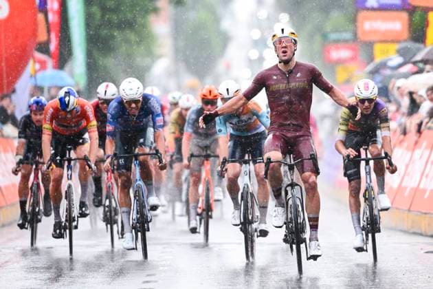 Tour de Wallonie 2026 Stage 2 LIBRAMONT-CHEVIGNY, BELGIUM - JUNE 02 : Oliver Ben (NZL) of Modern Adventure Pro Cycling celebrating his victory during stage 2 of the 47th edition of Ethias Tour de Wallonie an UCI ProSeries 2.Pro cycling road race stage for Men Elite of 192.1 km with start in Jodoigne and finish in Libramont-Chevigny on June 2, 2026 in Libramont-Chevigny, Belgium, 02 06 2026 ( Motordriver Pieter Van Herzele - Libramont-Chevigny Belgium  Copyright: xVincentxKalutx