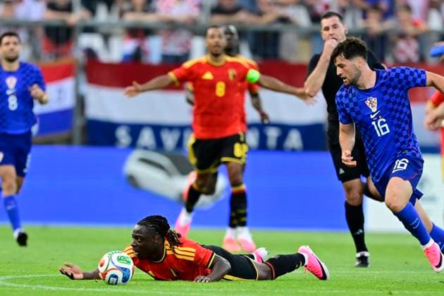 Croatia vs Belgium - friendly match RIJEKA, CROATIA - JUNE 02 : Doku Jeremy forward of Belgium is challenged by Baturina Martin midfielder of Croatia during a friendly match between Croatia and Belgium ahead of the FIFA World Cup, WM, Weltmeisterschaft, Fussball 2026 on June 02, 2026 in Rijeka, Croatia, 02 06 2026 Rijeka Croatia  Copyright: xJanxDexMeuleneirx