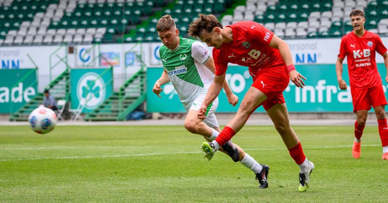 02.06.2026 - Fussball - Saison 2025 2026 - Relegation Oberliga Bayern Bayernliga Regionalliga : SpVgg Greuther Fürth II - ASV Cham - - xwoxzix - Philipp Hack (13, SpVgg Greuther Fürth II ) Lukas Krämer (6, ASV Cham )