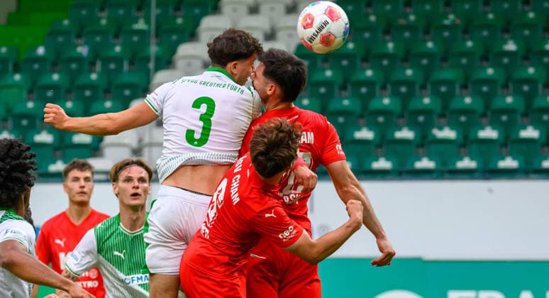 02.06.2026 - Fussball - Saison 2025 2026 - Relegation Oberliga Bayern Bayernliga Regionalliga : SpVgg Greuther Fürth II - ASV Cham - - xwoxzix - Jakob Engel (3, SpVgg Greuther Fürth II ) Lucas Chrubasic (20, ASV Cham )