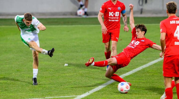 02.06.2026 - Fussball - Saison 2025 2026 - Relegation Oberliga Bayern Bayernliga Regionalliga : SpVgg Greuther Fürth II - ASV Cham - - xwoxzix - Philipp Hack (13, SpVgg Greuther Fürth II ) erzielt Treffer Tor Torschuß zum 1:0 -