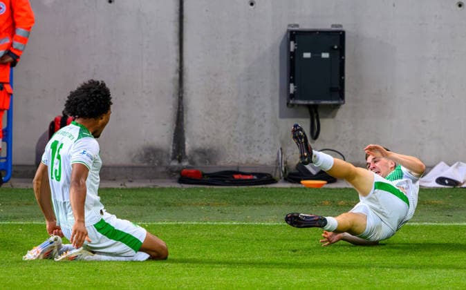 02.06.2026 - Fussball - Saison 2025 2026 - Relegation Oberliga Bayern Bayernliga Regionalliga : SpVgg Greuther Fürth II - ASV Cham - - xwoxzix - Torjubel Jubel Freude nach Treffer Tor Torschuß zum 1:0 durch Philipp Hack (13, SpVgg Greuther Fürth II ) - David Abrangao (15, SpVgg Greuther Fürth II ) Philipp Hack (13, SpVgg Greuther Fürth II )