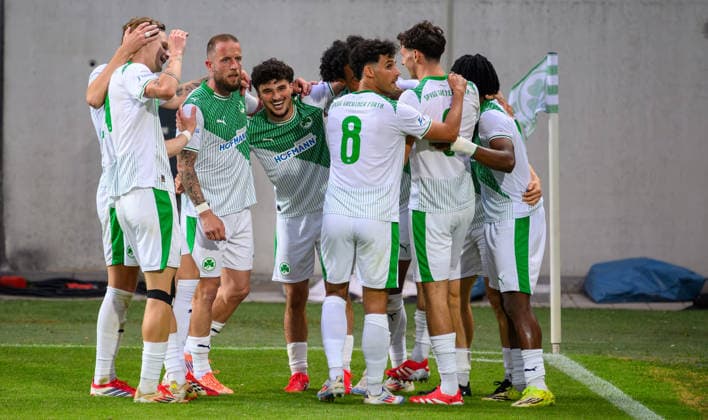 02.06.2026 - Fussball - Saison 2025 2026 - Relegation Oberliga Bayern Bayernliga Regionalliga : SpVgg Greuther Fürth II - ASV Cham - - xwoxzix - Torjubel Jubel Freude nach Treffer Tor Torschuß zum 1:0 durch Philipp Hack (13, SpVgg Greuther Fürth II ) -