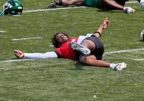 NFL, American Football Herren, USA 2026: New York Jets OTA June 02 New York Jets quarterback Geno Smith (7) stretches during organized team activities at the Atlantic Health Jets Training Center, Florham Park, New Jersey on Tuesday June 2, 2026. Duncan Williams CSM (Credit Image: Duncan Williams Cal Media) Florham Park New Jersey United States EDITORIAL USE ONLY Copyright: xx ZUMA-20260602_zma_c04_038.jpg DuncanxWilliamsx csmphotothree492689