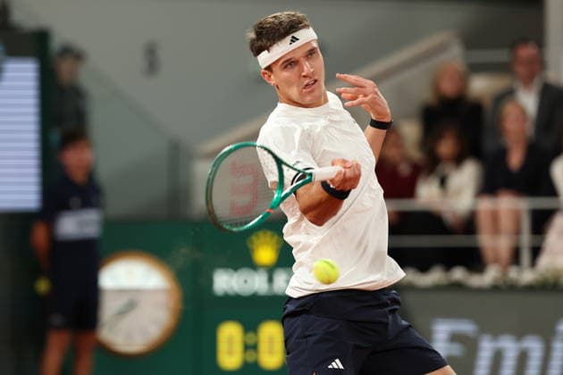 ROLAND GARROS 2026 Thierry Larret MAXPPP - PARIS (75) 02 06 2026 Thierry Larret Maxppp. Tennis. Roland Garros 2026. Internationaux de France de tennis. Stade Roland Garros, Paris (75). Le 2 Juin. Court Philippe CHATRIER : Jakub MENSIK (CZE) vs Joao FONSECA (BRA). PARIS (75) STADE ROLAND GARROS PARIS ILE DE FRANCE FRANCE  Copyright: xMAXPPPxThierryxLarretx TLR202606020038 TLR202606020038