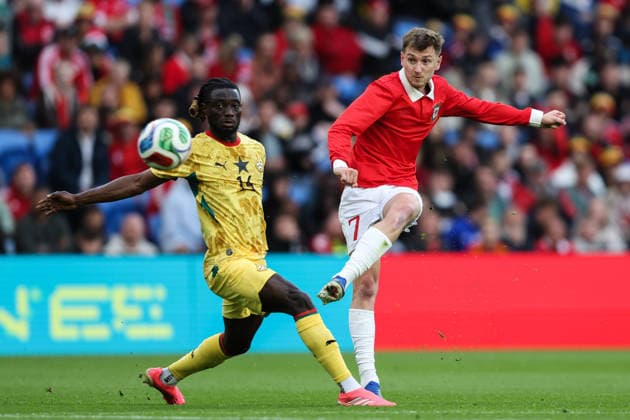 Cardiff, Wales, 2nd June 2026. David Brooks of Wales has a shot at goal during the Wales vs Ghana International Friendly, Länderspiel, Nationalmannschaft match at the Cardiff City Stadium, Cardiff. Picture credit should read: Gareth Evans Sportimage EDITORIAL USE ONLY. No use with unauthorised audio, video, data, fixture lists, club league logos or live services. Online in-match use limited to 120 images, no video emulation. No use in betting, games or single club league player publications. SPI_019_GE_WALES_vs_GHANA SPI-4832-0019