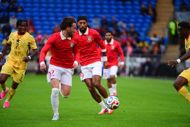 RECORD DATE NOT STATED 2nd June 2026; Cardiff City Stadium, Cardiff, Wales; Friendly International Football, Wales versus Ghana; Sorba Thomas of Wales passes to Josh Sheehan AledxHopkins