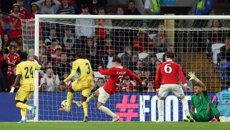 Caleb Yirenkyi of Ghana scores a goal to make the score 0-1 Wales v Ghana, International Friendly, Länderspiel, Nationalmannschaft Football, Cardiff City Stadium, Cardiff, Wales, UK - 02 Jun 2026Cardiff Cardiff City Stadium United Kingdom EDITORIAL USE ONLY No use with unauthorised audio, video, data, fixture lists, club league logos or live services. Online in-match use limited to 120 images, no video emulation. No use in betting, games or single club league player publications.  Copyright: xKieranxMcManus Shutterstockx 16906575an