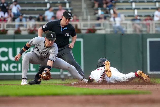 June 2, 2026, Minneapolis, Minnesota, USA: Byron Buxton 25 steals 2nd base. The Minnesota Twins hosted the Chicago White Sox at Target Field in Minneapolis, Minnesota. Minneapolis USA - ZUMAg285 20260602_zsp_g285_022 Copyright: xFrankxGomezx