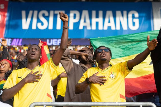 Wales v Ghana International Friendly, Länderspiel, Nationalmannschaft Supporters of Ghana sing during the International Friendly match at the Cardiff City Stadium, Cardiff 02 06 2026 UK Newspapers OUT Copyright: xKaraxThomasx FIL-23534-0067