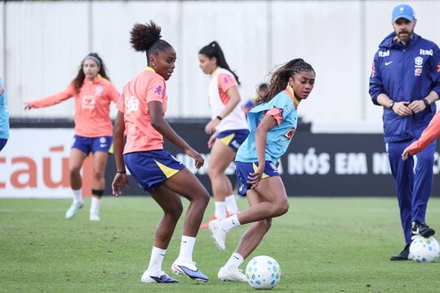 Training session of the Brazilian women s national football team for the friendly match against the USA. Players of the Brazilian women s national football team during the first training session for the friendly match against the United States, at the Joaquim Grava Training Center, in the eastern zone of Sao Paulo, this Tuesday, June 2, 2026. Sao Paulo Sao Paulo Brasil Copyright: xMarinaxUezimax