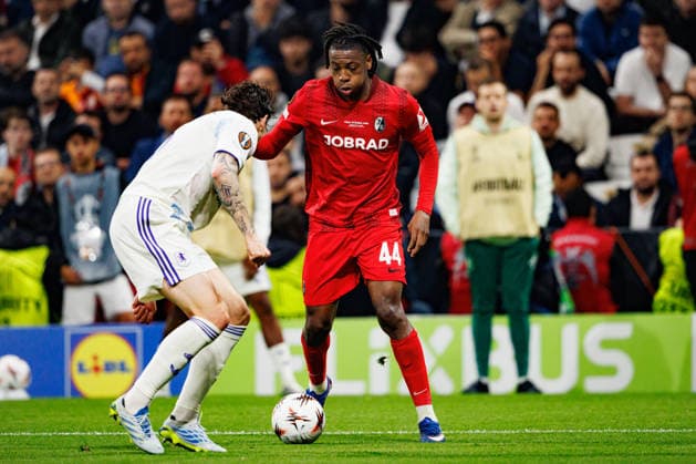 Johan Manzambi seen during the UEFA Europa League 2026 final game between teams of SC Freiburg and Aston Villa FC (Maciej Rogowski Ball Raw Images) Istanbul Besiktas Stadium Turkey Copyright: xMaciejxRogowskix maciejrogowski_europaleaguefinal_scfreiburg_avfc-142