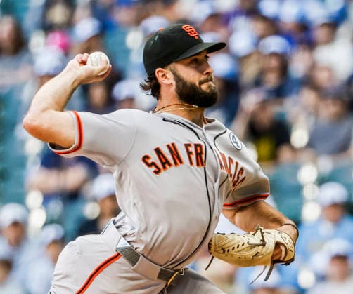 San Francisco Giants starting pitcher Trevor McDonald throws in the first inning of the MLB, Baseball Herren, USA game between the San Francisco Giants and the Milwaukee Brewers at American Family Field in Milwaukee, Wisconsin on Tuesday, June 2, 2026.  MIL20260602804 TANNENxMAURY