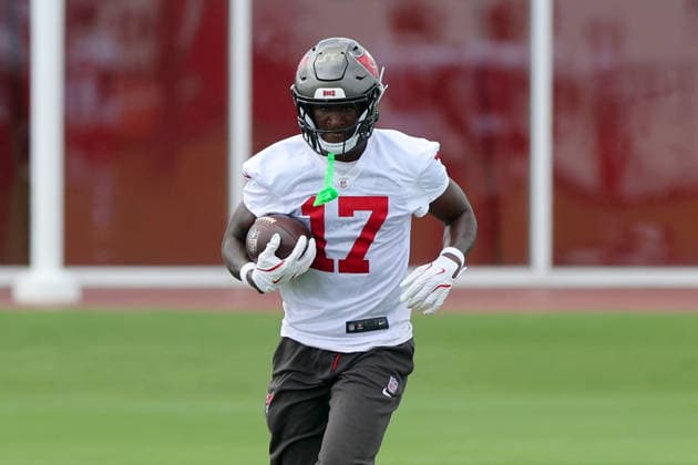 TAMPA, FL - June 02: Tampa Bay Buccaneers Wide Receiver Ted Hurst III (11) goes thru drills during the Tampa Bay Buccaneers OTA workout on June 02, 2026 at the AdventHealth Training Center in Tampa, Florida. (Photo by Cliff Welch Icon Sportswire) NFL, American Football Herren, USA JUNE 02 Buccaneers OTA EDITORIAL USE ONLY Icon357260602025