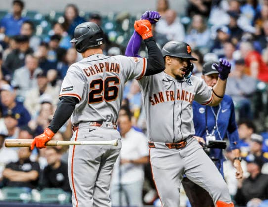 San Francisco Giants shortstop Willy Adames (R) celebrates with San Francisco Giants third baseman Matt Chapman (L) after hitting a home run in the sixth inning of the MLB, Baseball Herren, USA game between the San Francisco Giants and the Milwaukee Brewers at American Family Field in Milwaukee, Wisconsin on Tuesday, June 2, 2026.  MIL20260602822 TANNENxMAURY