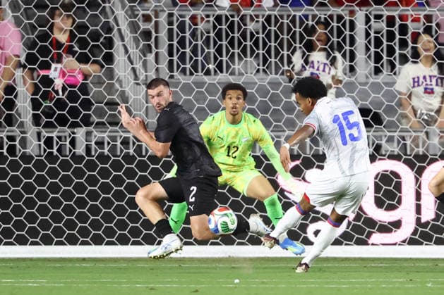 FT. LAUDERDALE, FL - JUNE 02: New Zealand defender Tim Payne (2) blocks aan attempt on goal by Haiti forward Ruben Providence (15) in the first half during the soccer match between Haiti and New Zealand on Tuesday, June 2, 2026 at Chase Stadium in Fort Laudrdale, FL. (Photo by Peter Joneleit Icon Sportswire) SOCCER: JUN 02 Haiti vs New Zealand EDITORIAL USE ONLY Icon260602034