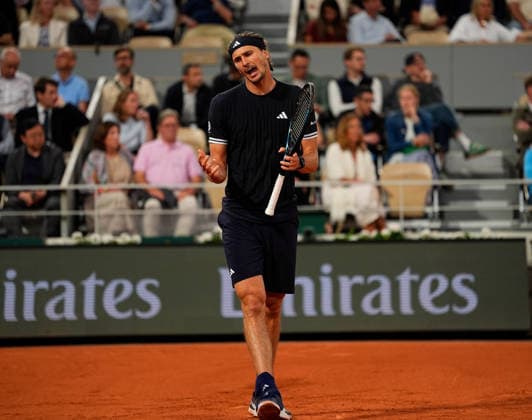 (260603) -- PARIS, June 3, 2026 -- Alexander Zverev reacts during the men s singles quarterfinal match between Alexander Zverev of Germany and Rafael Jodar of Spain at the French Open tennis tournament at Roland Garros, Paris, France, June 2, 2026. (Photo by Xinhua) (SP)FRANCE-PARIS-TENNIS-FRENCH OPEN-MEN S SINGLES-QUARTERFINAL GlennxGervot 
