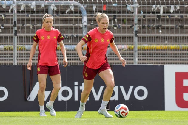 03.06.2026, xgrfx, Fussball DFB-Medientermine, Deutsche Frauennationalmannschaft - Training v.l. Rebecca Knaak (Deutsche Frauennationalmannschaft) (DFL DFB REGULATIONS PROHIBIT ANY USE OF PHOTOGRAPHS as IMAGE SEQUENCES and or QUASI-VIDEO) Köln